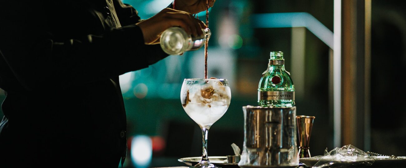 Hur man Väljer Rätt typ av Drinkglas för att Förbättra Smaken på Cocktails