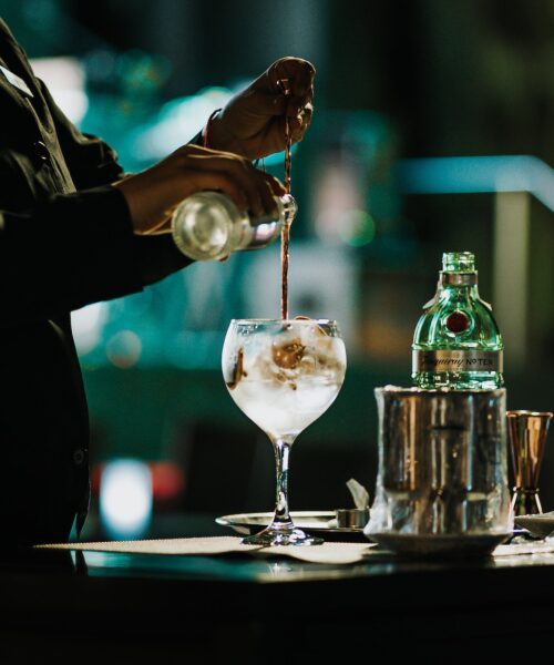 Hur man Väljer Rätt typ av Drinkglas för att Förbättra Smaken på Cocktails